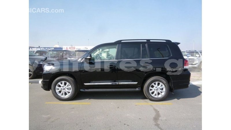 Big with watermark toyota land cruiser estuary import dubai 5513