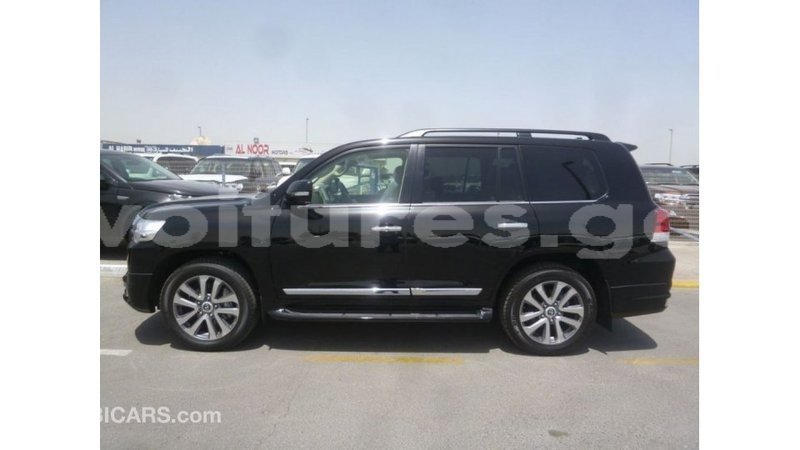 Big with watermark toyota land cruiser estuary import dubai 5514