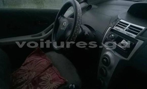 Sayi Na hannu Toyota Yaris Blue Mota in Libreville a estuary Sayi Na hannu Toyota Yaris Blue Mota in Libreville a estuary