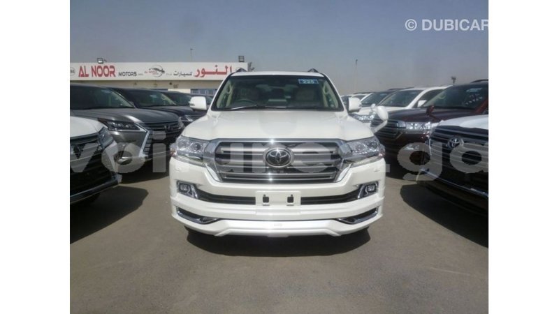 Big with watermark toyota land cruiser estuary import dubai 5516