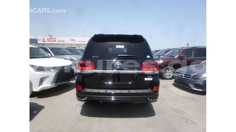 Big with watermark toyota land cruiser estuary import dubai 5518