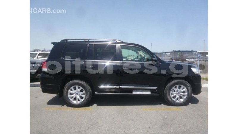 Big with watermark toyota land cruiser estuary import dubai 5518