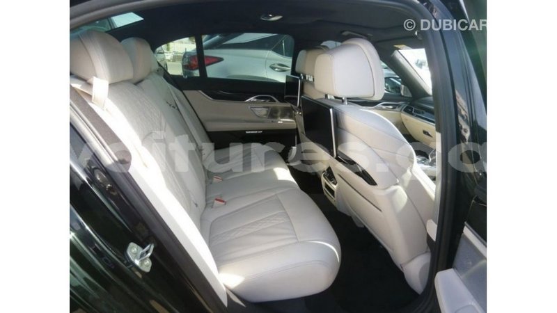 Big with watermark bmw x1 estuary import dubai 5520