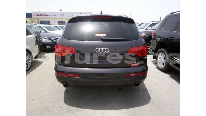 Big with watermark audi q7 estuary import dubai 5521