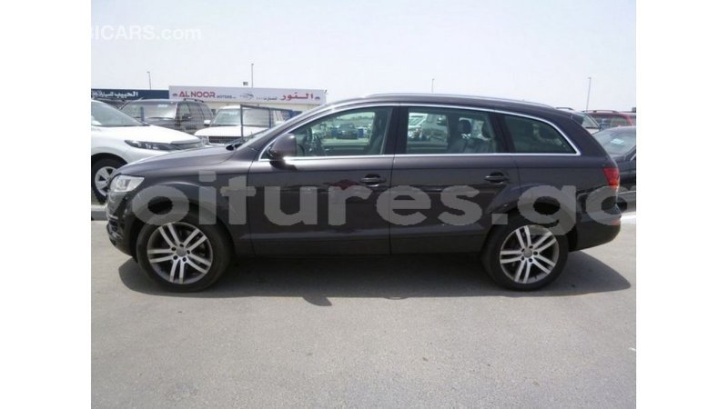 Big with watermark audi q7 estuary import dubai 5521