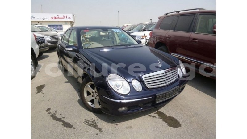 Big with watermark mercedes benz 200 estuary import dubai 5524