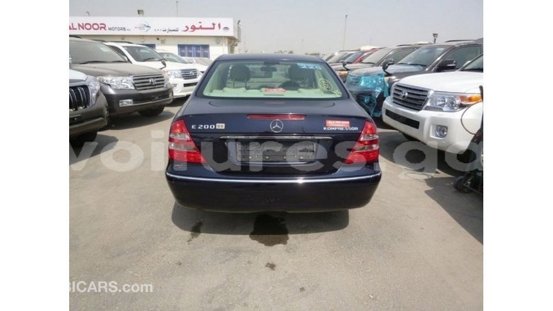 Big with watermark mercedes benz 200 estuary import dubai 5524