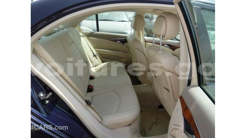 Big with watermark mercedes benz 200 estuary import dubai 5524