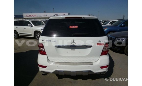 Sayi Imported Mercedes-Benz 190 White Mota in Import - Dubai a estuary Sayi Imported Mercedes-Benz 190 White Mota in Import - Dubai a estuary