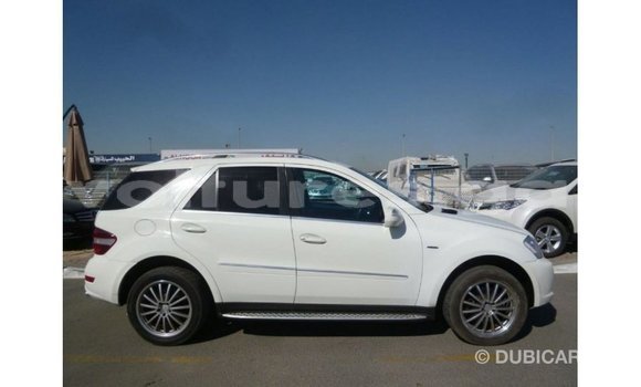 Sayi Imported Mercedes-Benz 190 White Mota in Import - Dubai a estuary Sayi Imported Mercedes-Benz 190 White Mota in Import - Dubai a estuary