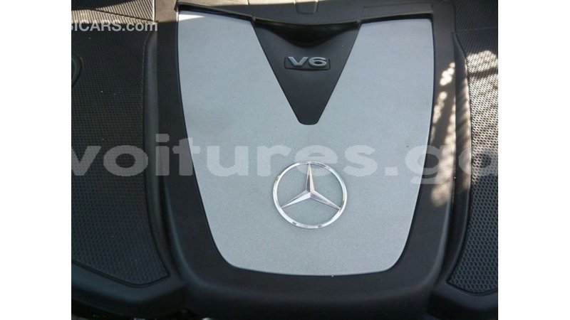 Big with watermark mercedes benz 190 estuary import dubai 5525