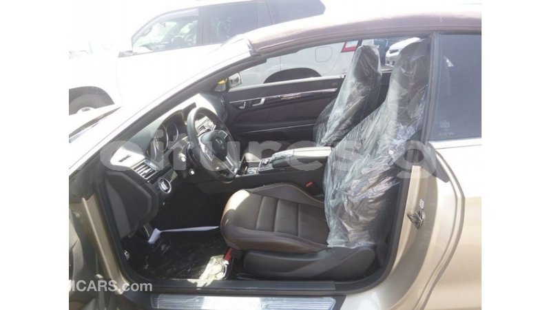 Big with watermark mercedes benz 200 estuary import dubai 5527