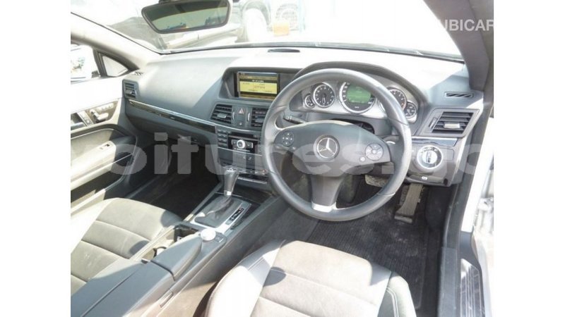 Big with watermark mercedes benz 250 estuary import dubai 5528