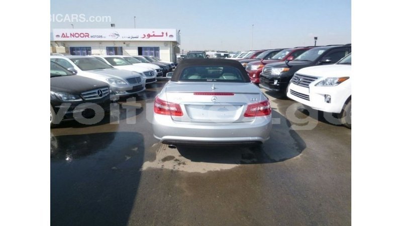 Big with watermark mercedes benz 250 estuary import dubai 5528