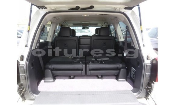 Buy Import Toyota Land Cruiser White Car in Import - Dubai in Estuary Buy Import Toyota Land Cruiser White Car in Import - Dubai in Estuary