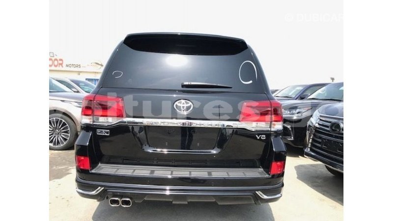 Big with watermark toyota land cruiser estuary import dubai 5531