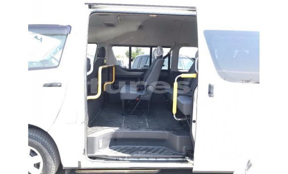 Buy Import Toyota Hiace White Car in Import - Dubai in Estuary Buy Import Toyota Hiace White Car in Import - Dubai in Estuary