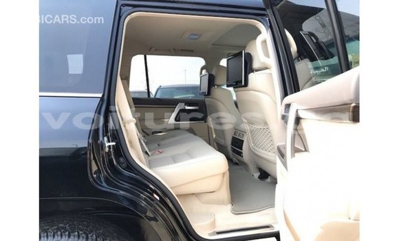 Sayi Imported Toyota Land Cruiser Black Mota in Import - Dubai a estuary Sayi Imported Toyota Land Cruiser Black Mota in Import - Dubai a estuary
