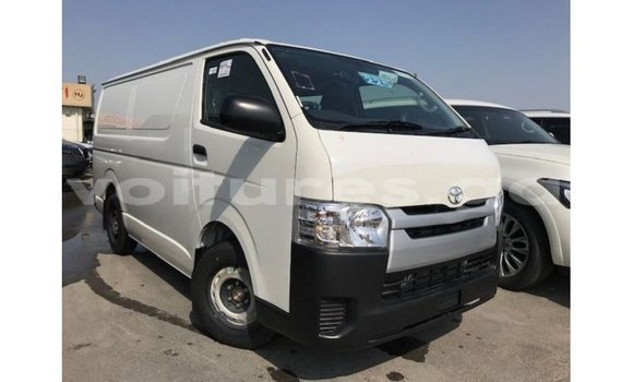 Acheter Import Voiture Toyota Hiace Blanc à Import - Dubai, Estuaire Acheter Import Voiture Toyota Hiace Blanc à Import - Dubai, Estuaire