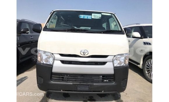 Acheter Import Voiture Toyota Hiace Blanc à Import - Dubai, Estuaire Acheter Import Voiture Toyota Hiace Blanc à Import - Dubai, Estuaire