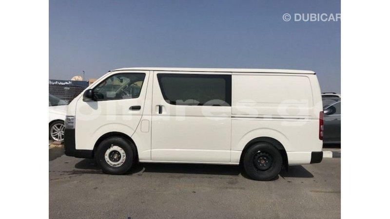 Big with watermark toyota hiace estuary import dubai 5537