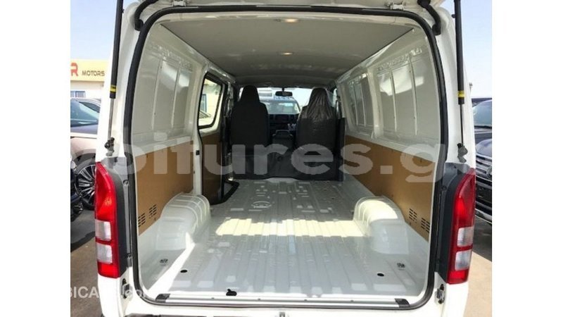 Big with watermark toyota hiace estuary import dubai 5537