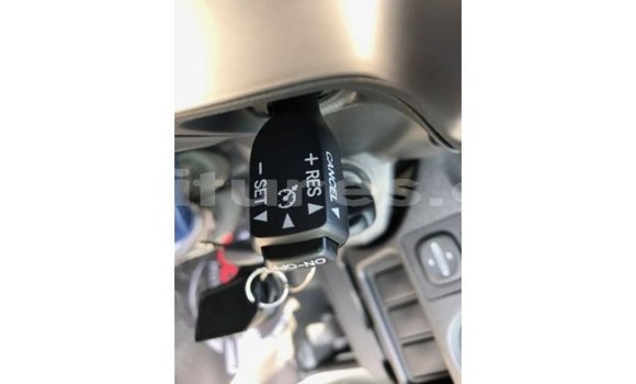 Acheter Import Voiture Toyota Hiace Blanc à Import - Dubai, Estuaire Acheter Import Voiture Toyota Hiace Blanc à Import - Dubai, Estuaire