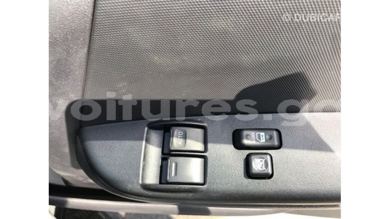 Big with watermark toyota hiace estuary import dubai 5537