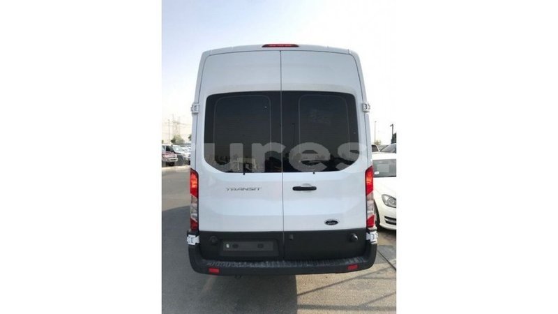 Big with watermark ford club wagon estuary import dubai 5538