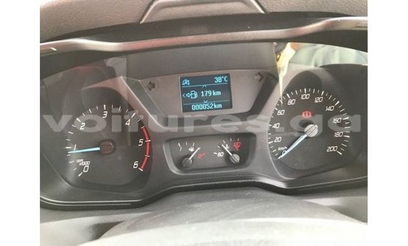 Acheter Import Voiture Ford Club Wagon Blanc à Import - Dubai, Estuaire Acheter Import Voiture Ford Club Wagon Blanc à Import - Dubai, Estuaire