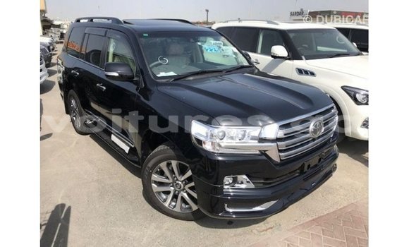 Acheter Import Voiture Toyota Land Cruiser Noir à Import - Dubai, Estuaire Acheter Import Voiture Toyota Land Cruiser Noir à Import - Dubai, Estuaire