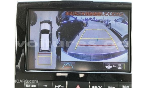 Sayi Imported Toyota Land Cruiser White Mota in Import - Dubai a estuary Sayi Imported Toyota Land Cruiser White Mota in Import - Dubai a estuary