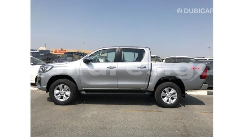 Big with watermark toyota hilux estuary import dubai 5543