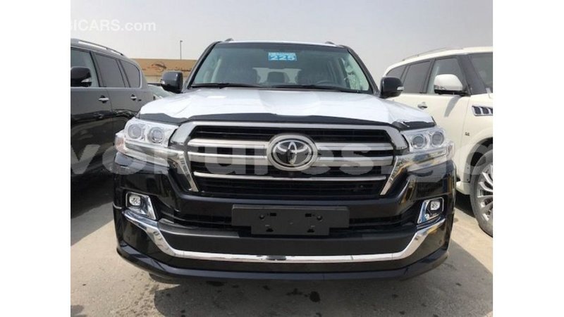 Big with watermark toyota land cruiser estuary import dubai 5544