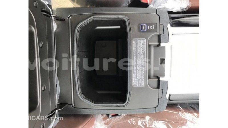 Big with watermark toyota land cruiser estuary import dubai 5546