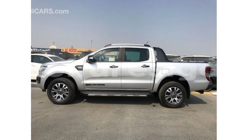 Big with watermark ford ranger estuary import dubai 5547