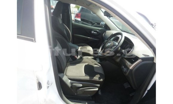 Buy Import Jeep Cherokee White Car in Import - Dubai in Estuary Buy Import Jeep Cherokee White Car in Import - Dubai in Estuary