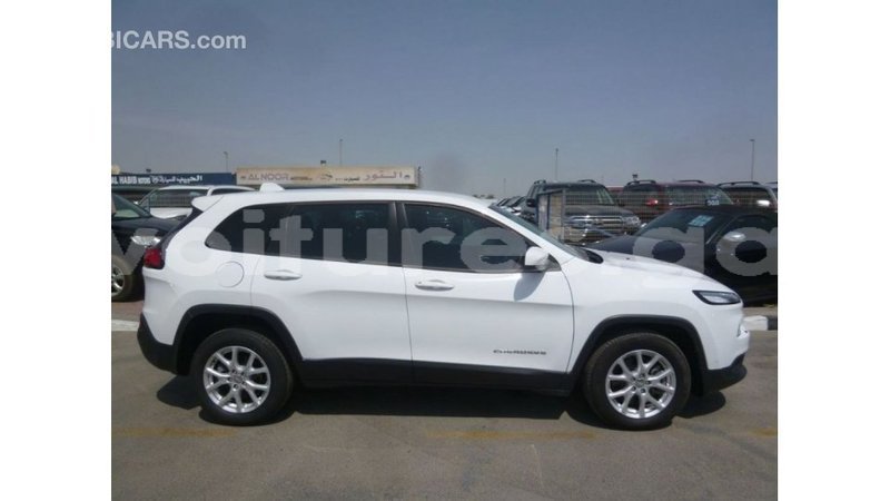 Big with watermark jeep cherokee estuary import dubai 5549