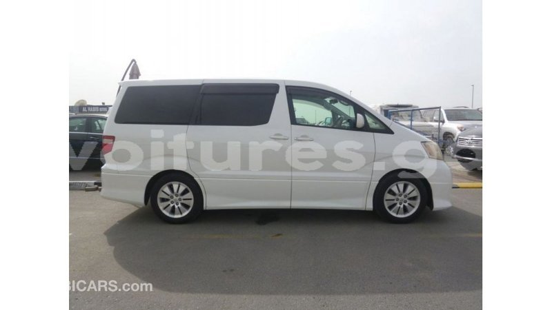 Big with watermark toyota alphard estuary import dubai 5551