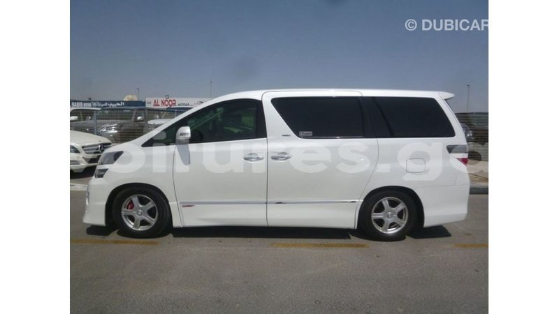 Big with watermark toyota vellfire estuary import dubai 5552