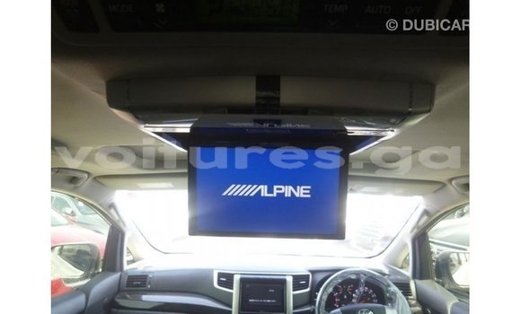 Sayi Imported Toyota Vellfire White Mota in Import - Dubai a estuary Sayi Imported Toyota Vellfire White Mota in Import - Dubai a estuary