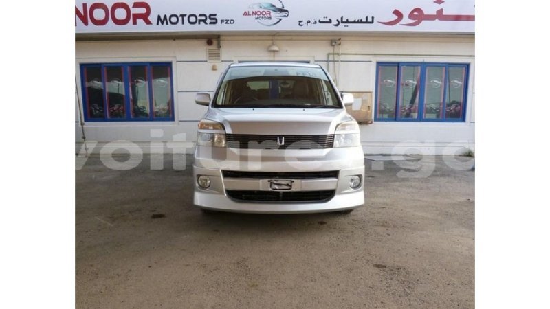 Big with watermark toyota voxy estuary import dubai 5553