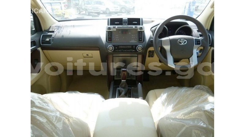 Big with watermark toyota prado estuary import dubai 5555