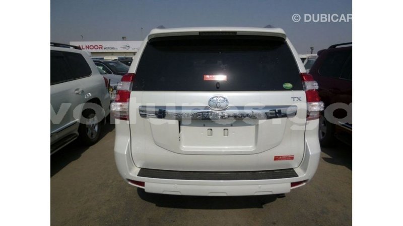 Big with watermark toyota prado estuary import dubai 5555