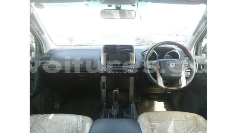 Big with watermark toyota prado estuary import dubai 5559