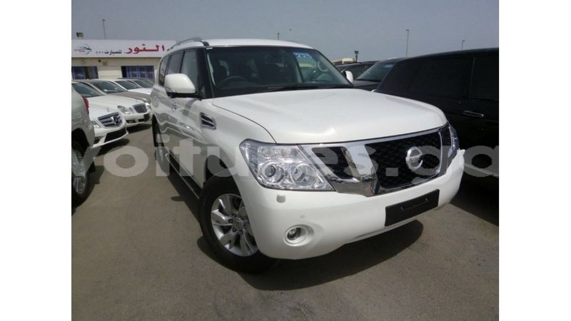 Big with watermark nissan patrol estuary import dubai 5562
