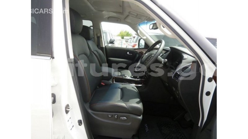 Big with watermark nissan patrol estuary import dubai 5562