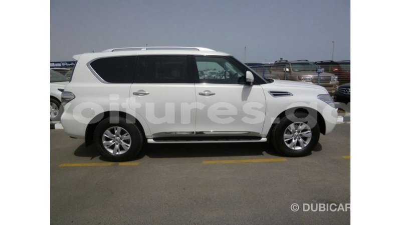 Big with watermark nissan patrol estuary import dubai 5562