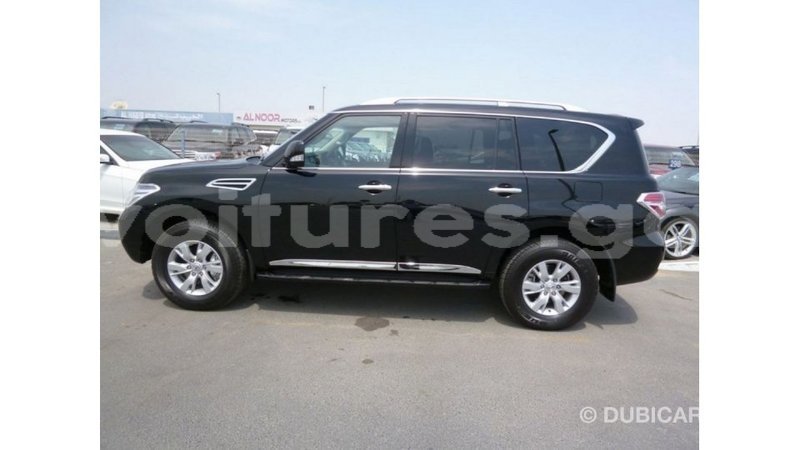 Big with watermark nissan patrol estuary import dubai 5563