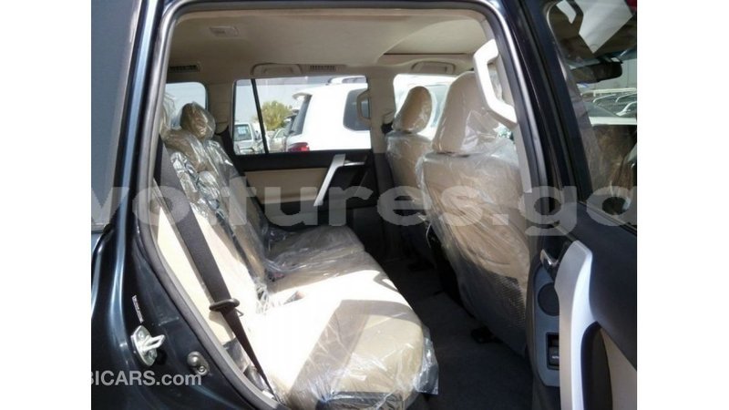 Big with watermark toyota prado estuaire import dubai 5565